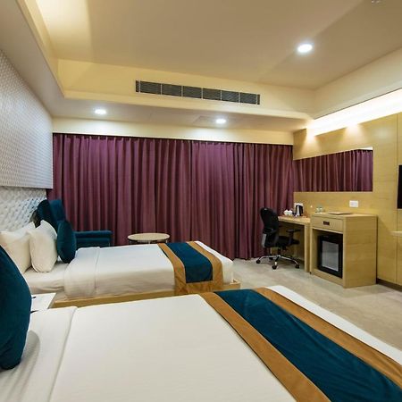Zion - A Luxurious Hotel Bangalore Bagian luar foto