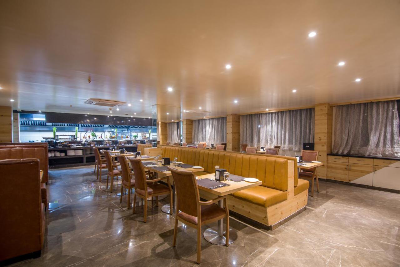 Zion - A Luxurious Hotel Bangalore Bagian luar foto