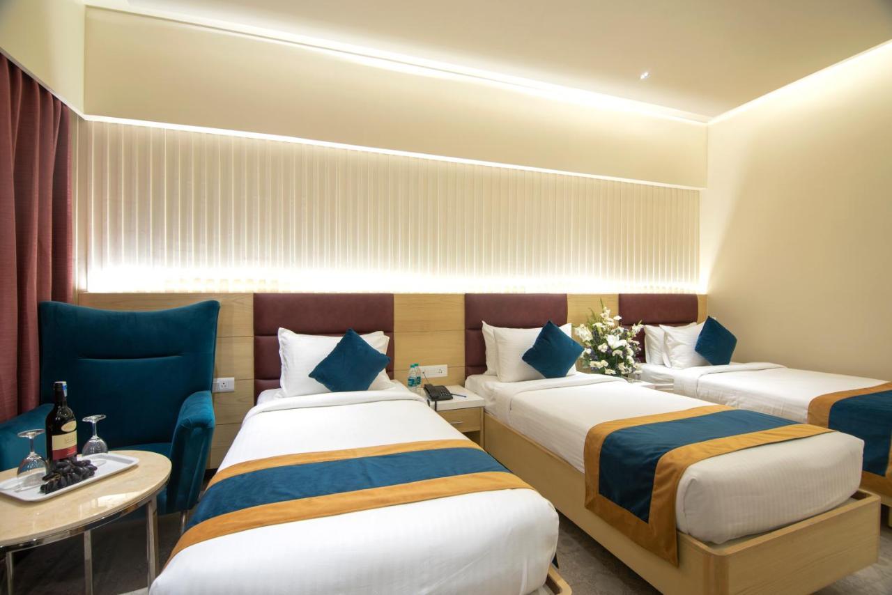 Zion - A Luxurious Hotel Bangalore Bagian luar foto