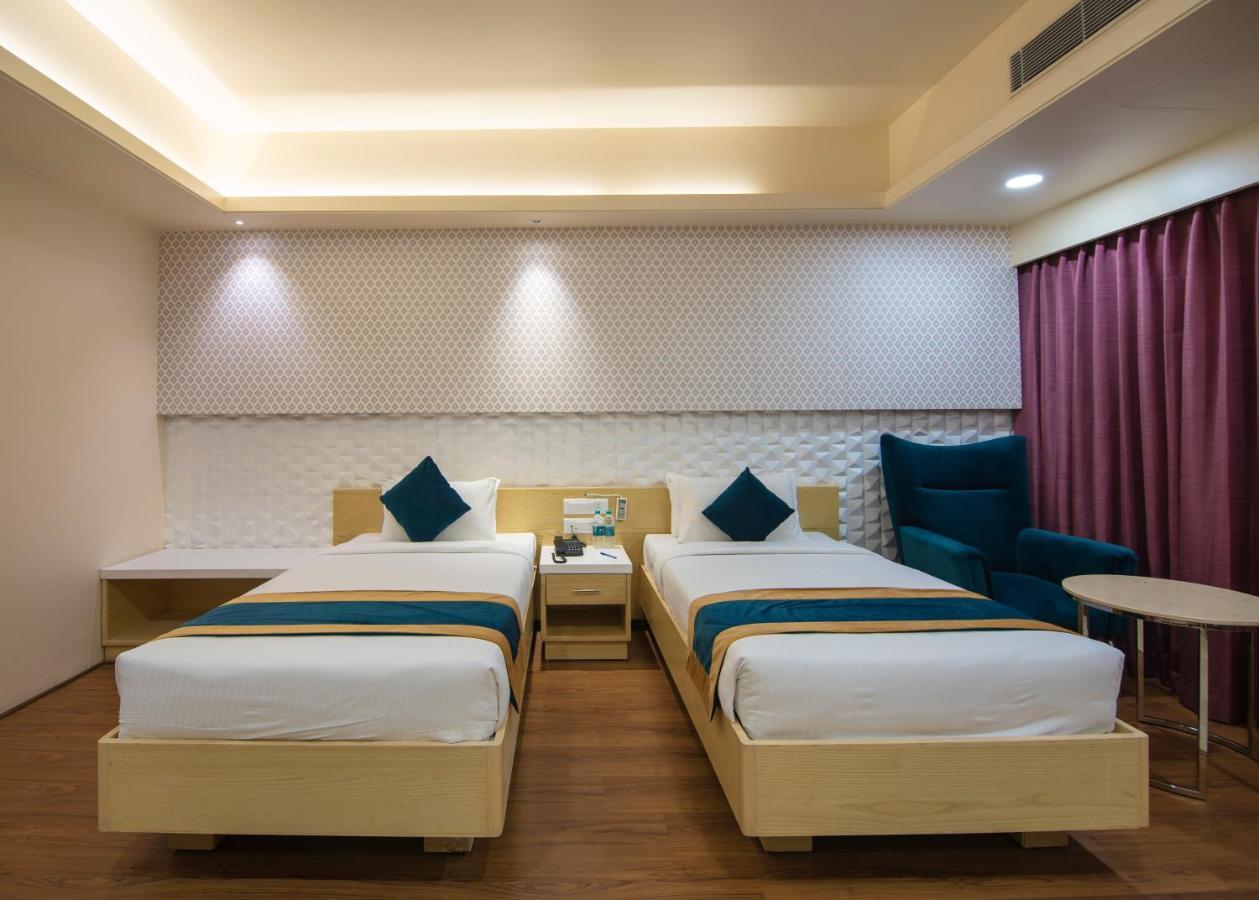 Zion - A Luxurious Hotel Bangalore Bagian luar foto