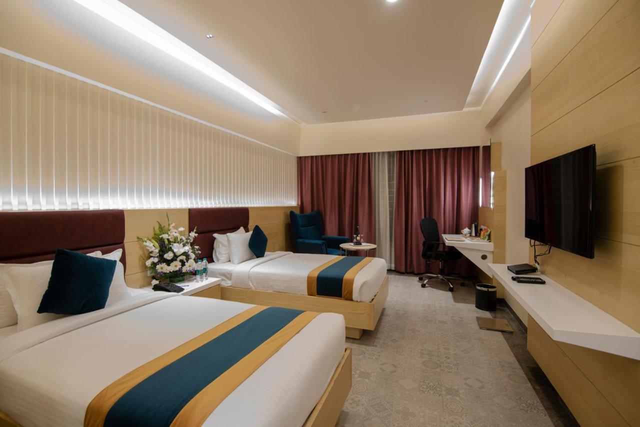 Zion - A Luxurious Hotel Bangalore Bagian luar foto