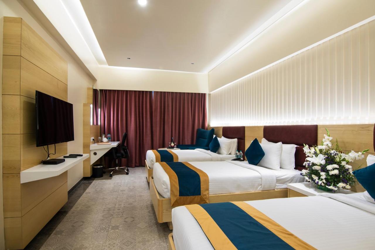 Zion - A Luxurious Hotel Bangalore Bagian luar foto